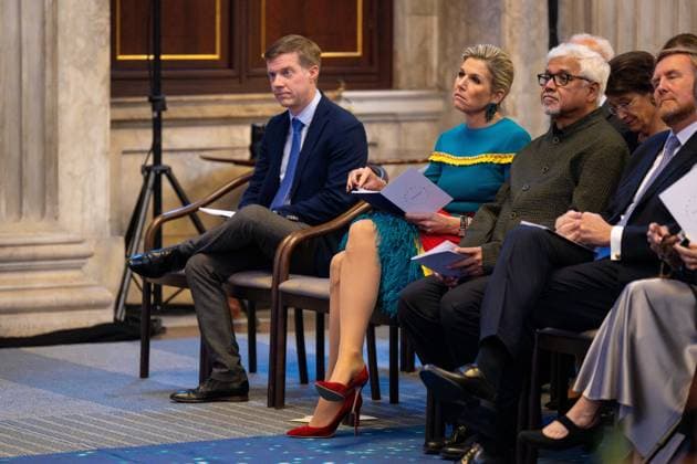 Amsterdam, The Netherlands, 2024-11-26 15:58:59 AMSTERDAM, 26-11-2024, Royal Palace AmsterdamKing Willem Alexander presents the Erasmus Prize to Indian writer Amitav Ghosh (Kolkata, 1956) at the Royal Palace Amsterdam. The King is a patron of the Praemium Erasmianum foundation. PHOTO: NLBeeld Patrick van Emst Credit: NL Beeld Patrick van Emst  Copyright: xx x