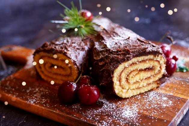 Buche de Noel Christmas Yule Log Cake. Buche de Noel Christmas Yule Log Cake. Copyright: xMilleflorexImagesx MIL120824-4