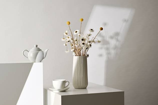 White composition of teapot, cup and vase with dried plants Piazza Brembana, Lombardia, Italy CR_ANKH241126A-1586891-01