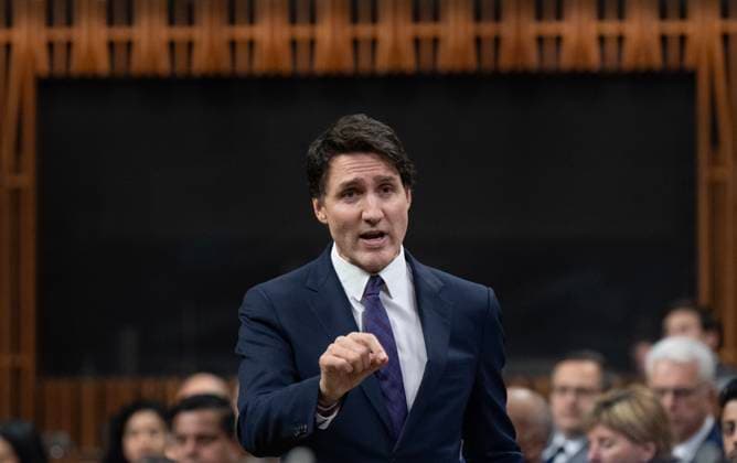 November 27, 2024, Ottawa, On, Canada: Prime Minister Justin Trudeau rises during Question Period, Wednesday, November 27, 2024 in Ottawa. Ottawa Canada  - ZUMAc35_ 20241127_zaf_c35_058 Copyright: xAdrianxWyldx