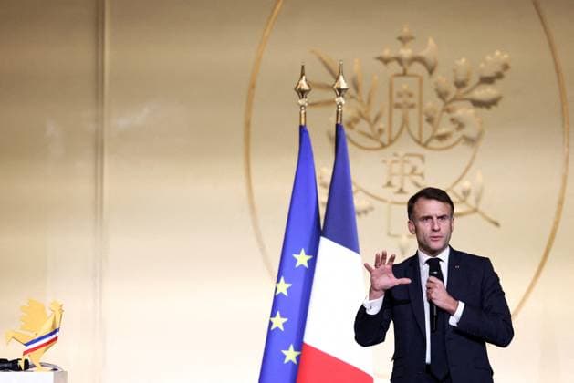 Macron Presides Over Young Talented Entrepreneur Award Ceremony - Paris President Emmanuel Macron speaks during the award ceremony for young talented entrepreneurs from immigration suburbs in France at the Elysee Palace in Paris, France on November 27, 2024. Photo by Stephane Lemouton Pool ABACAPRESS.COM Paris France  Copyright: xLemoutonxStephane Pool ABACAx