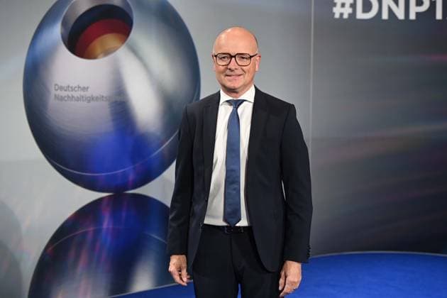 Karsten SCHWANKE, Presenter, Meteorologist, Red Carpet, Red Carpet Show, Arrival, German Sustainability Award Ceremony in Duesseldorf on 28 11 2024