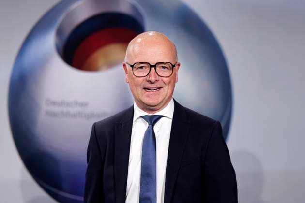 Presenter Karsten Schwanke at the presentation of the German Sustainability Award at the Maritim Hotel Düsseldorf Düsseldorf, 28 11 2024 NRW Germany Copyright: xChristophxHardtx