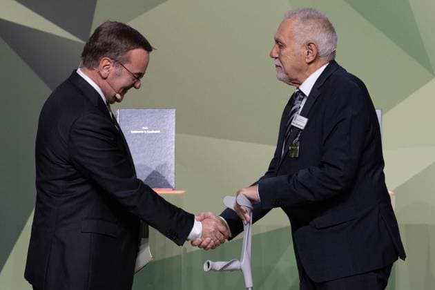 28 11 2024, Bundeswehr and Society Award Award ceremony 2024 in the Paul Löbe House of the German Bundestag in Berlin In the category Associations, Klaus Kunzmann, Managing Partner, Patenschaftsgesellschaft Marineschiff Karlsruhe receives the award from Defense Minister Boris Pistorius SPD Berlin