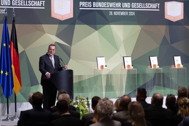 28 11 2024, Bundeswehr and Society Award Award ceremony 2024 at the Paul Löbe Haus of the German Bundestag in Berlin Defense Minister Boris Pistorius SPD welcomes the award winners and guests Berlin