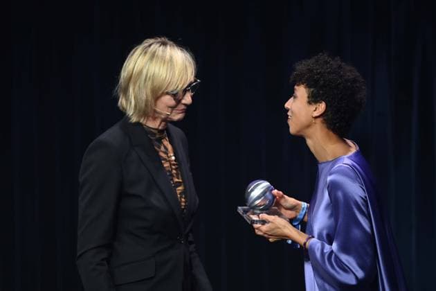 Malaika MIHAMBO, long jumper, receives the honorary prize of the German Sustainability Award, on the left laudator Heike DRECHSLER, former long jumper, German Sustainability Award ceremony in Duesseldorf on 29 11 2024