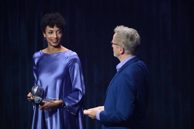 Malaika MIHAMBO, long jumper, receives the honorary prize of the German Sustainability Award, on the right Norbert KOENIG, King, presenter, German Sustainability Award ceremony in Duesseldorf on 29 11 2024