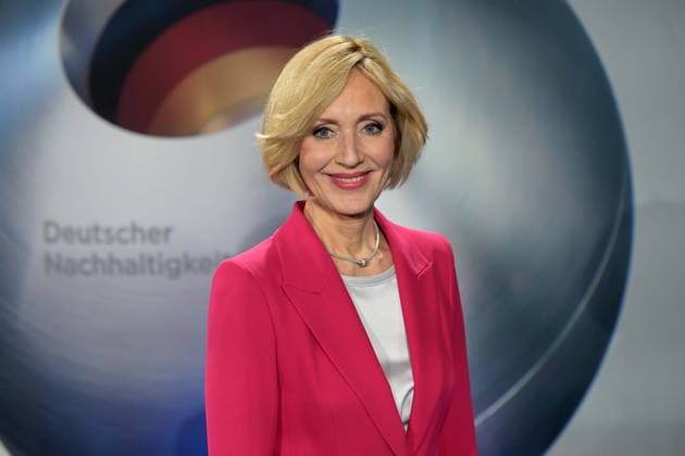 German Sustainability Award 2024 on 29 11 2024 at the Maritim Hotel in Düsseldorf Petra Gerster Moderator xJFx
