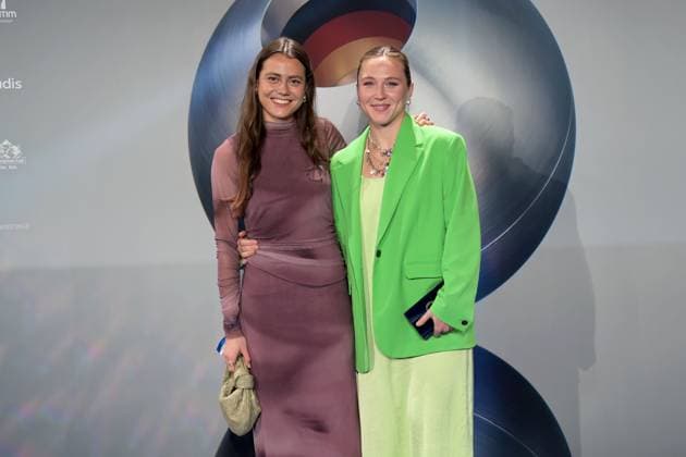 German Sustainability Award 2024 on 29 11 2024 at the Maritim Hotel in Düsseldorf Selin Orzu sportswoman field hockey player , left and Nike Lorenz sportswoman field hockey player xJFx