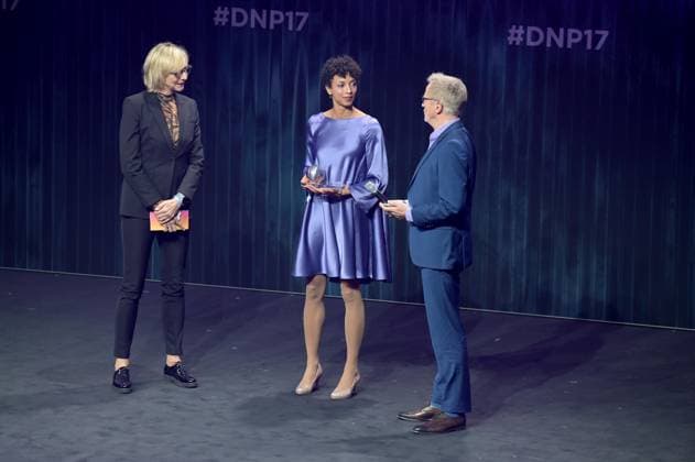 German Sustainability Award 2024 on 29 11 2024 at the Maritim Hotel in Düsseldorf F l n r Heike Drechsler athlete , Malaika Mihambo track and field athlete and long jumper , Norbert König presenter at the award ceremony for Malaika Mihambo xJFx