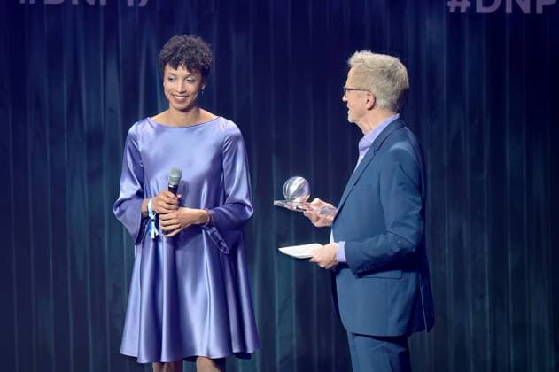 German Sustainability Award 2024 on 29 11 2024 at the Maritim Hotel in Düsseldorf Malaika Mihambo track and field athlete and long jumper , left and Norbert König presenter at the award ceremony for Malaika Mihambo xJFx