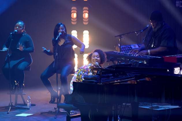 German Sustainability Award 2024 on 29 11 2024 at the Maritim Hotel in Düsseldorf Emeli Sande singer and musician on stage with her band xJFx