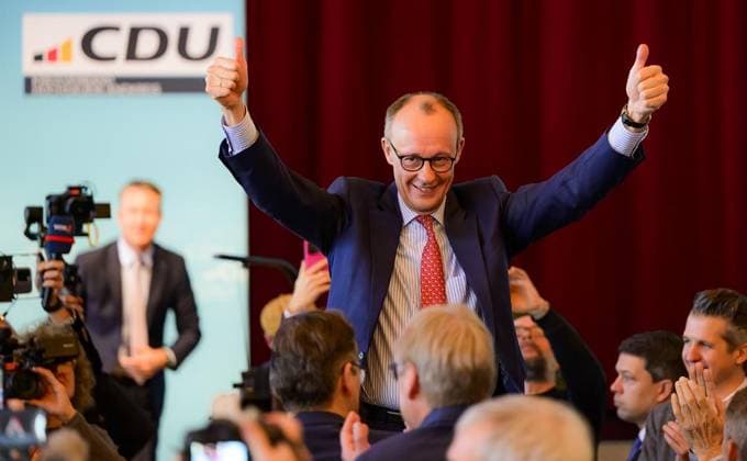 News Themen der Woche KW48 News Bilder des Tages CDU Versammlung mit Friedrich Merz in Schmallenberg. ** NUR FÜR REDAKTIONELLE ZWECKE ** EDITORIAL USE ONLY **<p>Wahlkreisvertreterversammlung der CDU mit Friedrich Merz am Samstag den 30. November 2024 in der Stadthalle von Schmallenberg. Deutschland NRW Schmallenberg Copyright: RalfxRottmann *** CDU meeting with Friedrich Merz in Schmallenberg FOR EDITORIAL PURPOSES ONLY p CDU constituency representatives meeting with Friedrich Merz on Saturday, November 30, 2024 in the town hall of Schmallenberg Germany NRW Schmallenberg Copyright RalfxRottmann Copyright: RalfxRottmann doc7y9zl5w7brb8gvob70m ,EDITORIAL USE ONLY