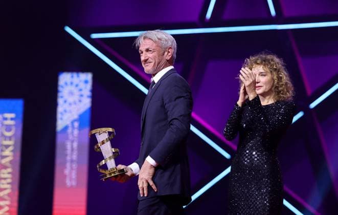 Bilder des Jahres 2024, Entertainment 11 November Ceremony Tribute to Sean Penn during Day Two Of the 21st Marrakech International Film Festival Sean Penn, Valeria Golino during the Ceremony Tribute to Sean Penn during Day Two Of the 21st Marrakech International Film Festival in Marrakech, Morocco, on November 30, 2024 Marrakech Morocco Dominique Jacovides Bestimage Celebs attend the Ceremony Tribute to Sean Penn during Day Two Of the 21st Marrakech International Film Festival in Marrakech, Morocco, on November 30, 2024 Marrakech Morocco  Copyright: xDOMINIQUExJACOVIDESx xBESTIMAGExDOMINIQUExJACOVIDESx xBESTIMAGEx