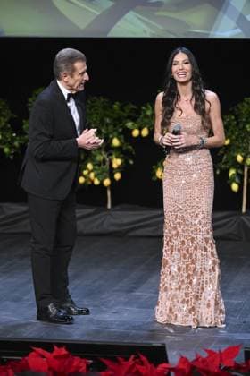 Monte Carlo: Montecarlo, 21st Montecarlo Film Festival - Award Ceremony In the photo: Elisabetta Gregoracci, Ezio Greggio Monte Carlo  - ZUMAp169 20241201_zea_p169_091 Copyright: xManuelexMangiarottix