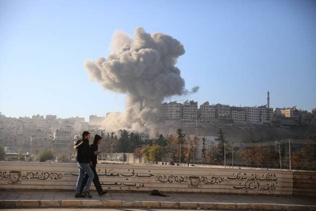 Bilder des Jahres 2024, News 12 Dezember News Themen der Woche KW48 News Bilder des Tages December 1, 2024, Aleppo, Aleppo Governorate, Syria: Aleppo, Syria. 01 December 2024. A street in Aleppo following the capture of most of the city by Syrian opposition forces. The militant Islamic group of Hayat Tahrir al-Sham (HTS) and other Syrian opposition factions have carried out a military operation since Wednesday last week and steadily advanced capturing eastern Idlib, western Aleppo and most of the city of Aleppo from the Syrian government. Russian and Syrian warplanes have intensified attacks on opposition-held Aleppo and Idlib as part of the Syrian government forces counteroffensive against the rebels Aleppo Syria - ZUMAd99_ 20241201_zap_d99_011 Copyright: xJumaxMohammadx