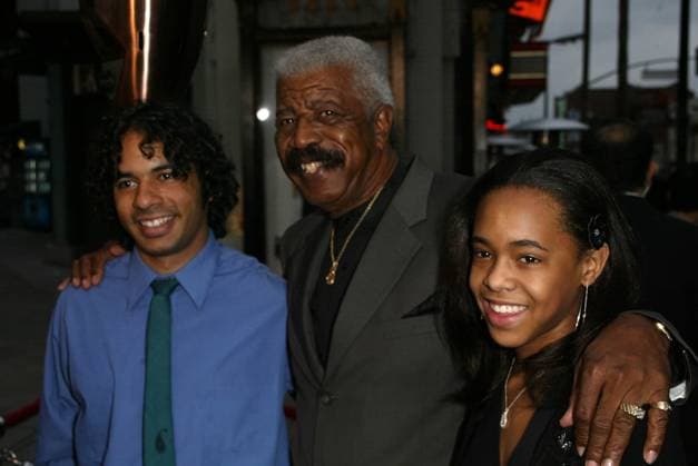 RECORD DATE NOT STATED Hal Williams at the The World Premiere of Guess Who, Grauman s Chinese Theatre, Hollywood, CA 03-13-05 , 11080030.jpg, person, celebrity, event, fame, star, famous, entertainment, popular, talent, people,