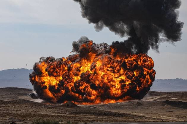 News Themen der Woche KW49 News Bilder des Tages December 3, 2024, Northeastern, Iran: An explosion is pictured as the Iranian Army Ground Force has initiated a two-day military drill along the northeastern borders, targeting the eradication of terrorist groups in the region. The Ã¢â‚¬oeIntense Armed Security War GameÃ¢â‚¬Â involves collaboration with units responsible for border surveillance, factoring in military and political dynamics with neighboring countries. Objectives include enhancing rapid response, mobility, offensive preparedness, and precision in targeting while transferring expertise to younger forces. The drill also focuses on implementing advanced defense strategies, using long-range, accurate weapons, and employing state-of-the-art communication systems suitable for comb - ZUMAi98_ 20241203_zih_i98_013 Copyright: xIranianxArmyxOfficex