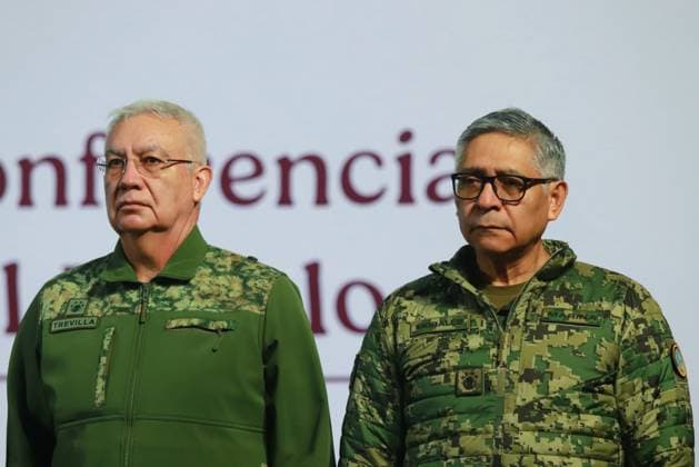 MEXICO MÃ Xico, MEXICO - 2024 12 03.- Ricardo Trevilla Trejo, Secretary of National Defense (SEDENA), Raymundo Pedro Morales, Secretary of the Navy-Mexican Navy (Semar) at the people s conference at the national palace. MÃ Xico México - ZUMAe321 20241203_zia_e321_033 Copyright: xCarlosxSantiagox