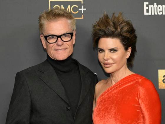 AMC s Anne Rice s Mayfair Witches S2 Red Carpet 05 December 2024 - Hollywood, California - Harry Hamlin and Lisa Rinna. AMC s Anne Rice s Mayfair Witches S2 Red Carpet at Masonic Lodge at Hollywood Forever Cemeter. Photo Credit: Billy Bennight AdMedia Hollywood California United States EDITORIAL USE ONLY  Copyright: xx BillyxBennightx admphotostwo905940