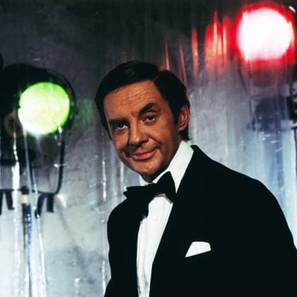TONIGHT HARALD Tonight: Harald - ZDF Show, 1984, im Ballsaal des Interconti Berlin, Harald Juhnke stellt sich in seiner Show als Entertainer vor - hier ein Studio-Portrait von Harald Juhnke., Berlin Deutschland Copyright: ArthurxGrimm AGR_82030592 EDITORIAL USE ONLY