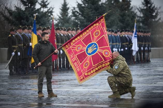 Bilder des Jahres 2024, News 12 Dezember News Themen der Woche KW49 News Bilder des Tages On the Day of the Armed Forces of Ukraine, President Volodymyr Zelensky paid tribute to fallen fighters who gave their lives for Ukraine in Kiev On the Day of the Armed Forces of Ukraine, President Volodymyr Zelensky paid tribute to the fallen warriors who gave their lives for Ukraine in Kiev, Ukraine, December 6, 2024 Ukraine Presidency via Bestimage On the Day of the Armed Forces of Ukraine, President Volodymyr Zelenskyy paid tribute to the fallen warriors who gave their lives for Ukraine  Copyright: xUkrainexPresidencyxviaxBestimagexUkrainexPresidencyxviaxBestimagex