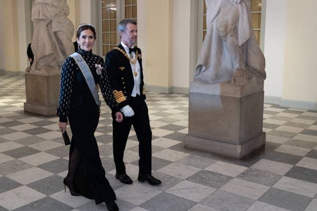 Entertainment Themen der Woche KW49 Bilder des Tages December 6, 2024, Copenhagen, Copenhagen, Denmark: Queen Mary (L) and King Frederik X (R) arrive at Christiansborg Palace as King Frederik X and Queen Mary of Denmark host The President of Egypt Abdel Fatah al-Sisi on his State Visit to Denmark on Friday, 6 December, 2024 Copenhagen Denmark - ZUMAb264 20241206_znp_b264_031 Copyright: xKristianxTuxenxLadegaardxBergx