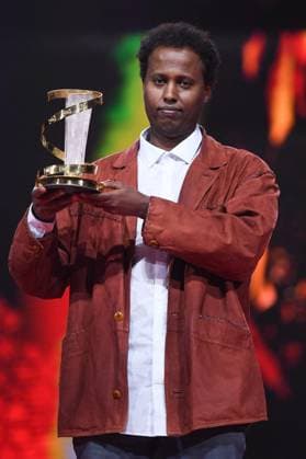 Entertainment Bilder des Tages Marrakech Closing Ceremony Director Mo Harawe receives the award for The village next to Paradise attending the Closing Ceremony during the 21st Marrakech International Film Festival in Marrakech, Morocco on December 07, 2024. Photo by Aurore Marechal ABACAPRESS.COM Marrakech Morocco  Copyright: xMarechalxAurore ABACAx