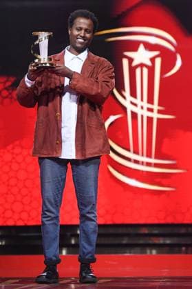 Marrakech Closing Ceremony Director Mo Harawe receives the award for The village next to Paradise attending the Closing Ceremony during the 21st Marrakech International Film Festival in Marrakech, Morocco on December 07, 2024. Photo by Aurore Marechal ABACAPRESS.COM Marrakech Morocco  Copyright: xMarechalxAurore ABACAx