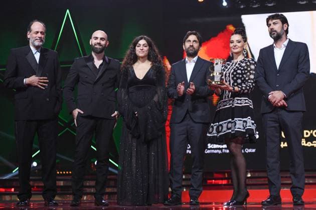 Entertainment Bilder des Tages Marrakech Closing Ceremony Screenwriter Mona Copti receives the Etoile d Or Award for Happy Holidays attending the Closing Ceremony during the 21st Marrakech International Film Festival in Marrakech, Morocco on December 07, 2024. Photo by Aurore Marechal ABACAPRESS.COM Marrakech Morocco  Copyright: xMarechalxAurore ABACAx