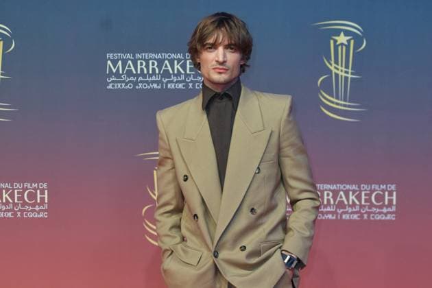 Marrakech Closing Red Carpet Niels Schneider attending the Closing Red Carpet during the 21st Marrakech International Film Festival in Marrakech, Morocco on December 07, 2024. Photo by Aurore Marechal ABACAPRESS.COM Marrakech Morocco  Copyright: xMarechalxAurore ABACAx