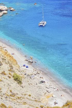 Strand von Katergo, Insel Folegandros, Kykladeninseln, Griechenland, Europa Katergo beach, Folegandros Island, Cyclades Islands, Greece, Europe Copyright: imageBROKER MarcoxSimoni iblsim11905854.jpg