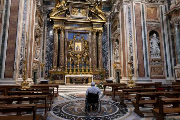 News Themen der Woche KW49 News Bilder des Tages ITALY - POPE FRANCIS WENT TO THE BASILICA SANTA MARIA MAGGIORE TO PRAY IN FRONT OF THE MARIAN ICON SALUS POPULI TOMANI IN ROME - 2024 12 8 Italy, Rome, 2024 12 8 . Pope Francis went to the basilica Santa Maria Maggiore to pray in front of the Marian icon ‘Salus Populi Romani’ in Rome . EDITORIAL USE ONLY - NO BOOKS Copyright: xVATICANxMEDIAx