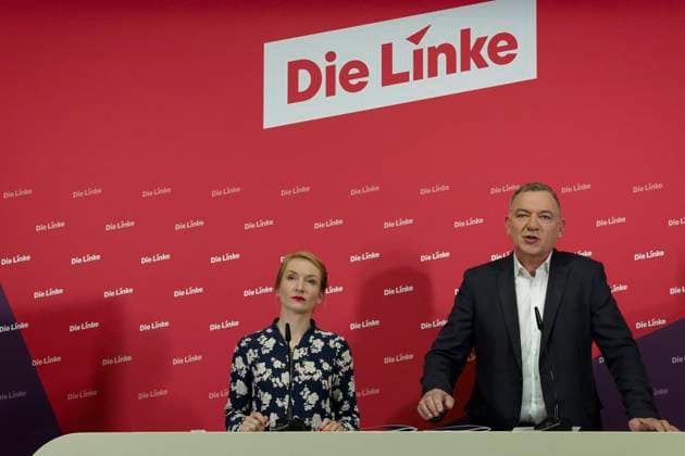 News Themen der Woche KW50 Linke stellt für Wahlprogramm vor 2024-12-09 Deutschland, Berlin Bundespressekonferenz: Die Partei Die Linke stellt den Entwurf ihres Wahlprogramms zur Bundestagswahl 2025 vor. Im Bild Ines Schwerdtner, Vorsitzende Die Linke, Jan van Aken, Vorsitzender Die Linke. *** Die Linke presents its election program 2024 12 09 Germany, Berlin Federal Press Conference The Left Party presents the draft of its election program for the 2025 Bundestag elections Pictured
