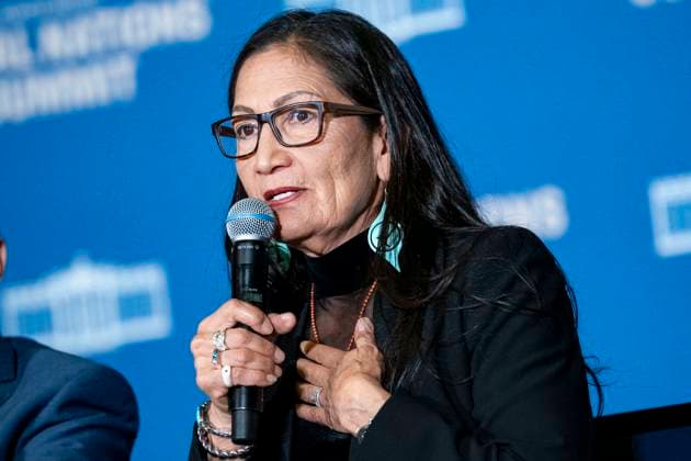 News Themen der Woche KW50 Entertainment Themen der Woche KW50 News Bilder des Tages Secretary of the Interior Deb Haaland participates in a panel during the 2024 White House Tribal Nations Summit at the U.S. Department of The Interior in Washington, DC on Monday, December 9, 2024.  WAP20241209446 BONNIExCASH
