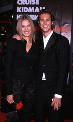 July 13, 1999 - EYES WIDE SHUT-PREMIERE IN WESTWOOD, CA. 7 31 99.VINESSA SHAW AND DATE OLIVER HUDSON (SON OF GOLDIE HAWN) Hollywood USA - ZUMAg49_ 19990713_pj1_g107_051 Copyright: xNinaxPrommerx