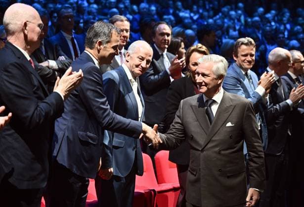 Outgoing Prime Minister Alexander De Croo and King Philippe - Filip of Belgium shake hands at the awards ceremony of the Enterprise of the Year (30th edition) and the Prize of the Flemish Government for the Scale-up of the Year ,Tuesday 10 December 2024, in Brussels.  ERICxLALMAND 107881702