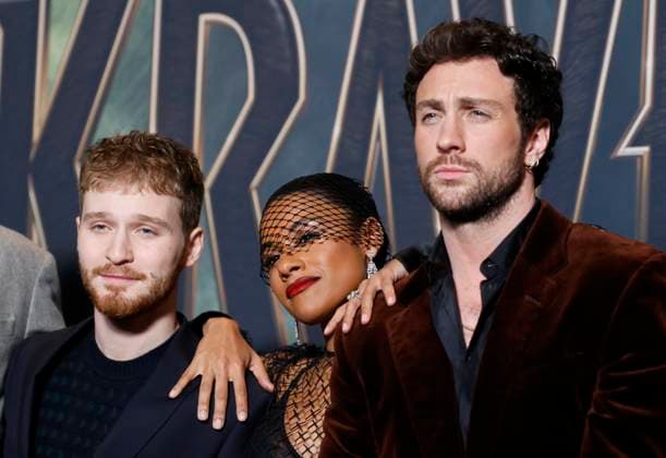 Entertainment Themen der Woche KW50 Entertainment Bilder des Tages Fred Hechinger, Ariana DeBose and Aaron Taylor-Johnson arrive on the red carpet at the premiere of Kraven The Hunter at AMC Lincoln Square Theater on Tuesday, December 10, 2024 in New York City.  NYP20241210215 JOHNxANGELILLO