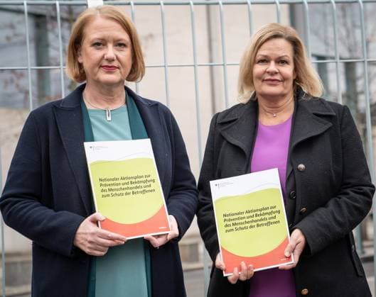 Press statement on the National Action Plan on Human Trafficking at the Federal Chancellery in Berlin Nancy Faeser, Federal Minister of the Interior with Lisa Paus, left, Federal Minister for Family Affairs Press statement on the National Action Plan on Human Trafficking at the Federal Chancellery in Berlin Nancy Faeser, Federal Minister of the Interior, Berlin Berlin Germ