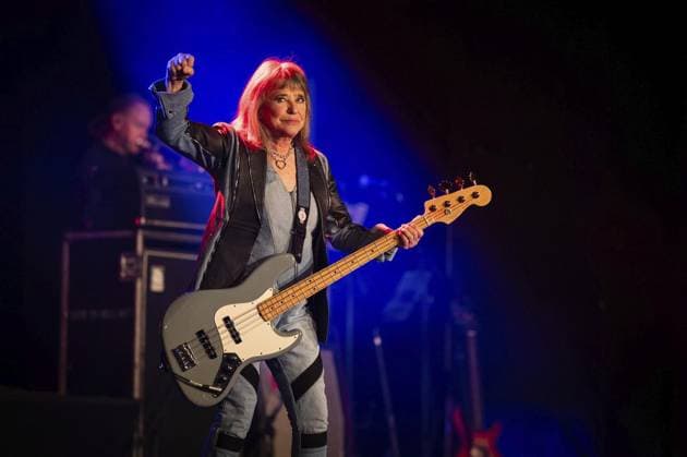 Entertainment Themen der Woche KW50 Entertainment Bilder des Tages Konzert Suzi Quatro ** NUR FÜR REDAKTIONELLE ZWECKE ** EDITORIAL USE ONLY **<p>Suzi Quatro während eines Konzerts am Mittwoch, 11. Dezember 2024 in der Lichtburg in Essen. Deutschland NRW Essen Copyright: SocratesxTassos *** Concert Suzi Quatro FOR EDITORIAL PURPOSES ONLY EDITORIAL USE ONLY p Suzi Quatro during a concert on Wednesday, December 11, 2024 at Lichtburg in Essen Germany NRW Essen Copyright SocratesxTassos Copyright: SocratesxTassos doc7yfx2xov6ncau8cd7h8 ,EDITORIAL USE ONLY