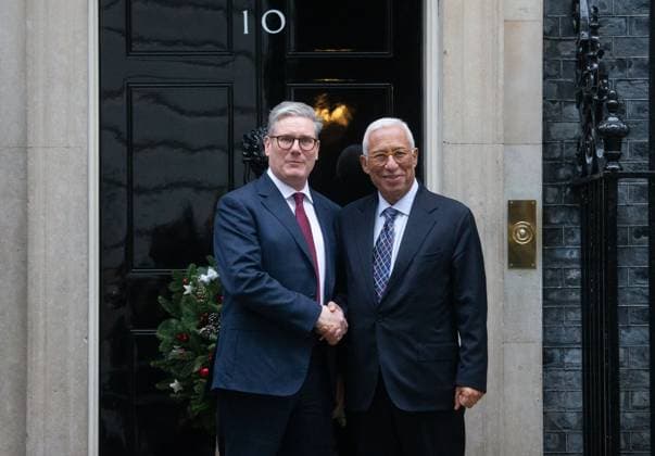 News Themen der Woche KW50 December 12, 2024, London, England, United Kingdom: UK Prime Minister KEIR STARMER welcomes President of European Council ANTONIO COSTA to 10 Downing Street. London United Kingdom - ZUMAs262 20241212_zip_s262_006 Copyright: xTayfunxSalcix