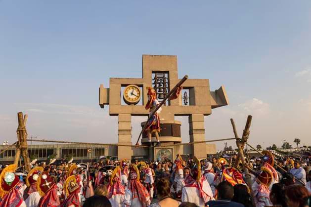 December 12, 2024: Mexico City, Mexico. To celebrate the day of the Virgin of Guadalupe, some indigenous peoples dance their traditional dances as an offering in the capital s basilica. - ZUMAl178 20241212_znp_l178_030 Copyright: xCristianxLeyvax