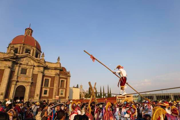 December 12, 2024: Mexico City, Mexico. To celebrate the day of the Virgin of Guadalupe, some indigenous peoples dance their traditional dances as an offering in the capital s basilica. - ZUMAl178 20241212_znp_l178_035 Copyright: xCristianxLeyvax