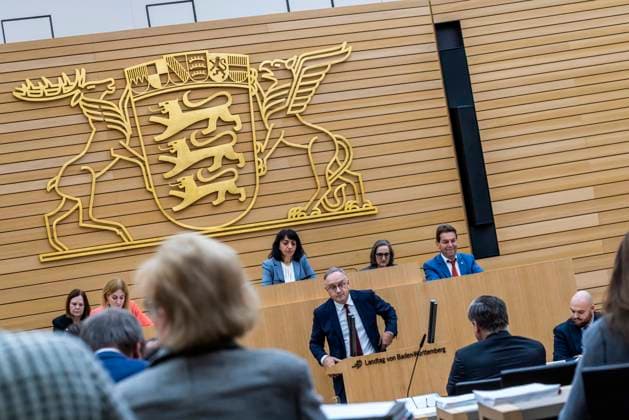 Andreas Stoch, MdL, SPD, Vorsitzender der Landtagsfraktion. Auftaktsitzung zur Beratung des Doppelhaushalts für die Jahre 2025 2026. Der Landtag von Baden-Württemberg debattiert über den wichtigsten Einzelplan, den Haushalt des Staatsministeriums. 109. Plenarsitzung. Landtag von Baden-Württemberg. 11.12.2024, Stuttgart, Baden-Württemberg, Deutschland *** Andreas Stoch, MdL, SPD, Chairman of the State Parliamentary Group Opening session to discuss the double budget for the years 2025 2026 The State Parliament of Baden Württemberg debates the most important individual budget, the budget of the State Ministry 109 Plenary session State Parliament of Baden Württemberg 11 12 2024, Stuttgart, Baden Württemberg, Germany