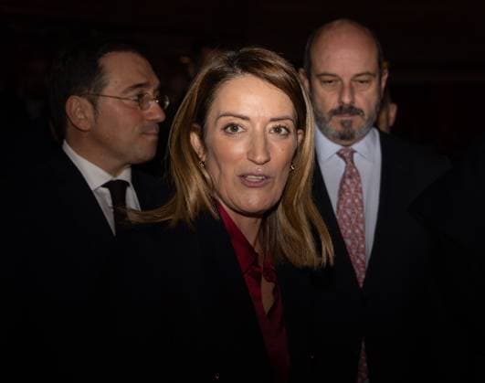 The President of the European Parliament, Roberta Metsola, receives the Forum Europe 2024 Award The President of the European Parliament, Roberta Metsola, arrives at the ceremony in which she received the Forum Europe 2024 Award, at the Royal Palace of Madrid, on December 13, 2024, in Madrid Spain Metsola has received the recognition, for her political career, her contribution to the construction of Europe, her ties of friendship with Spain and her permanent vocation of service and commitment to strengthen the European Union, its traditional values and its strategic autonomy, according to Forum Europe 13 DECEMBER 2024 METSOLA Madrid Madrid Spain Copyright: xEduardoxParrax 6404495
