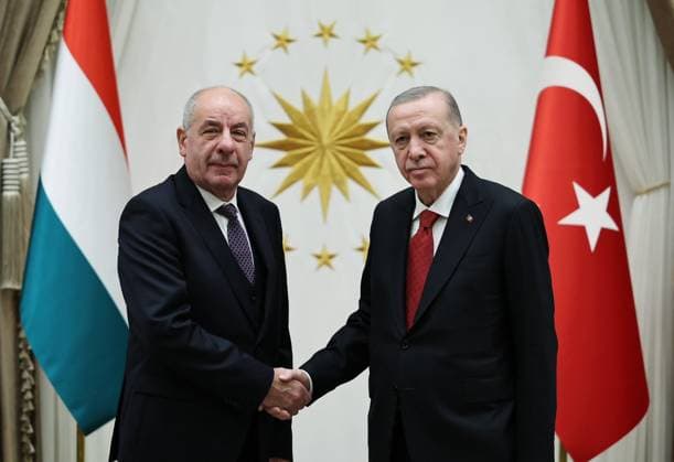 News Bilder des Tages Turkish President Recep Tayyip Erdogan and Hungarian President Tamas Sulyok hold a meeting at the Presidential Complex in Ankara Turkish President Recep Tayyip Erdogan and Hungarian President Tamas Sulyok hold a meeting at the Presidential Complex in Ankara, Turkiye on December 13, 2024. Photo by Turkish presidency apaimages Ankara Ankara Turkey 121324_Turkey_TPO_00(3) Copyright: xapaimagesxTurkishxpresidencyx xapaimagesx
