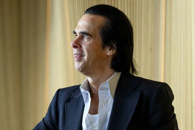 Entertainment Themen der Woche KW50 Entertainment Bilder des Tages Wassenaar, The Netherlands, 2024-12-14 11:11:46 WASSENAAR, 14-12-2024, museum VoorlindenSinger and composer Nick Cave during the opening of his solo exhibition at museum Voorlinden in Wassenaar. The Devil: A Life, as the exhibition is called, is, according to Voorlinden, the very first museum solo show in the world that Cave will receive. PHOTO: NLBeeld Patrick van EmstIn the photo: Nick Cave during the signing session Credit: NL Beeld Patrick van Emst  Copyright: xx x