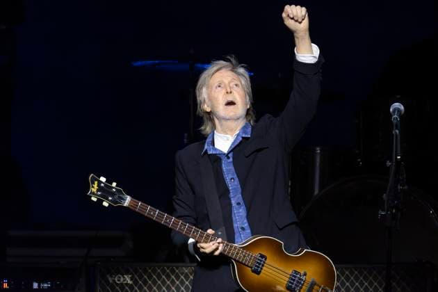 Entertainment Themen der Woche KW50 Paul McCartney performs at Co-Op Live Manchester Paul McCartney performs at Co-Op Live Manchester, as part of his Got Back Tour, 14th December 2024, Credit:Mike Gray Avalon  Copyright: xMikexGrayx xAvalonx 0946754025