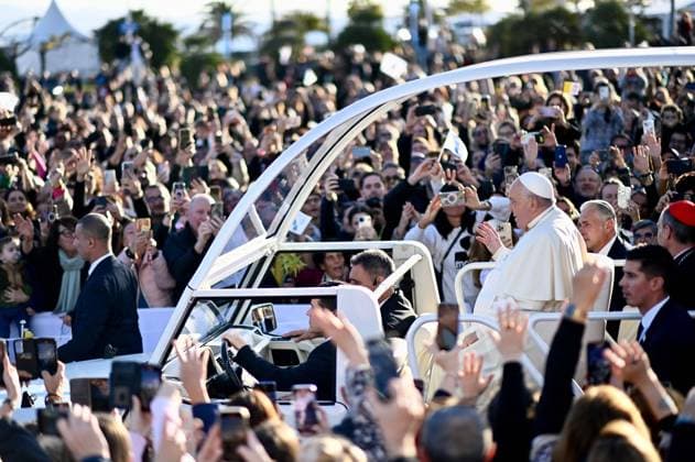 News Themen der Woche KW50 News Bilder des Tages Pope Francis in Ajaccio - Corsica Pope Francis during his visit in Ajaccio, as part of his trip on the French island of Corsica, on December 15, 2024. Photo by Franck Castel ABACAPRESS.COM  Copyright: xCastelxFranck ABACAx