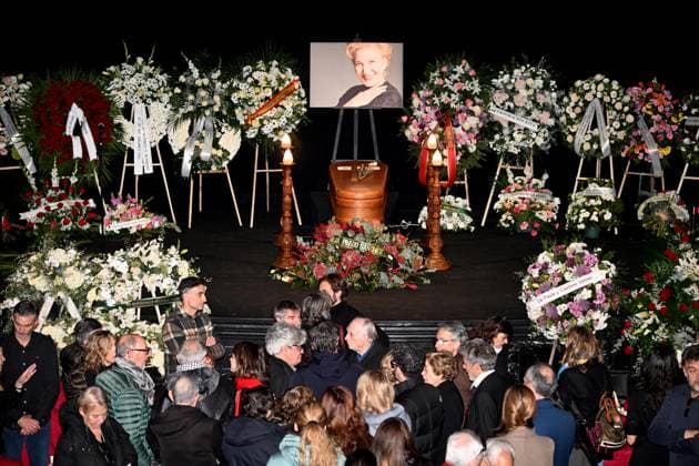Entertainment Themen der Woche KW51 Bilder des Jahres 2024, Entertainment 12 Dezember Entertainment Bilder des Tages Marisa Paredes funeral chapel at the Teatro Espanol Chema Prado and María Isasi attend the funeral chapel of Marisa Paredes at the Teatro Espanol, on December 18, 2024, in Madrid Spain The actress Marisa Paredes passed away last Tuesday at 78 years of age WURNING CHAPEL TEATRO ESPAÑOL DEATH MARISA PAREDES DECEMBER 18, 2024 PIXELADA José Madrid Madrid Madrid Spain  Copyright: xJosÃ xOlivax 6413459